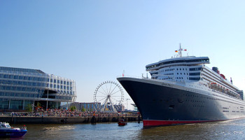 Die Queen Mary 2 in Hamburg © Melanie Kiel