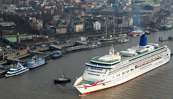 Die Aurora nach der Renovierung in Hamburg © P&O Cruises