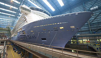 Ausdocken der Anthem of the Seas © Meyer Werft