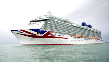 Das neue Kreuzfahrtschiff Britannia auf See © P&O Cruises