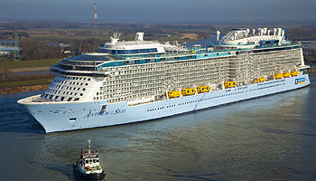 Emsüberführung der Anthem of the Seas © Meyer Werft