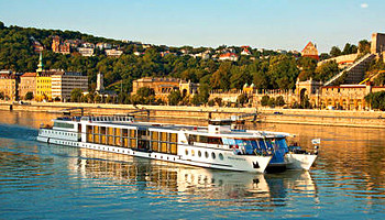 Das GEO-Schiff, die ehemalige  MS PRIMADONNA © nicko cruises