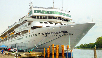 Die MS Braemar am Ostpreußenkai in Travemünde © Melanie Kiel