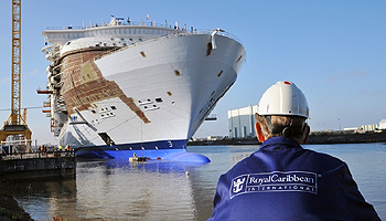 Aufschwimmen der Harmony of the Seas © Royal Caribbean Int.