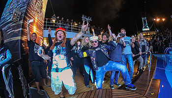 Full Metal Cruise an Bord der Mein Schiff 1 © TUI Cruises