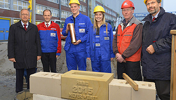 Foto v.l. : Bernard Meyer, Jan Meyer, Björn Abeln, Kendra Schulte, Hans Bernd Schulte, Lambert Kruse © Meyer Werft