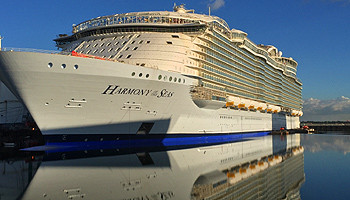 Die Harmony of the Seas in St. Nazaire © Royal Caribbean Int.