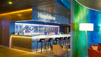 Meerleben Bar MeinSchiff © TUI Cruises