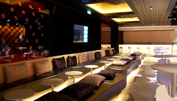 Hier ist der Name Programm: die Abtanz Bar auf Deck 5 © Melanie Kiel