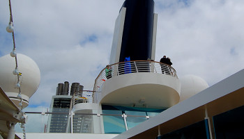 Für TUI Cruises CEO Wybcke Meier ist der Ausguck einer der Lieblingsplätze an Bord © Melanie Kiel