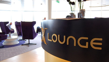 Die X-Lounge für Suiten-Gäste auf Deck 5 © Melanie Kiel