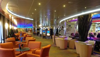 Blick vom Captain's Club in Richtung Casino und den Shoppingbereich The Mall. © Melanie Kiel