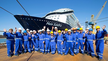 Ankunft der Crew auf der Mein Schiff 6 © TUI Cruises
