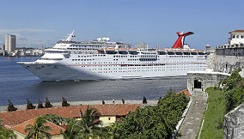Die Carnival Paradise vor Havanna © Carnival Cruise Line