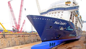 Aufschwimmen der neuen Mein Schiff 1 @ TUI Cruises