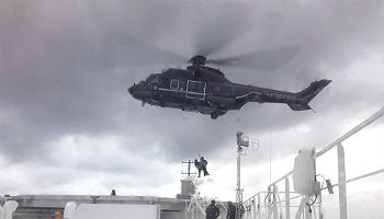 Helikopter-Übung auf der „Berlin
