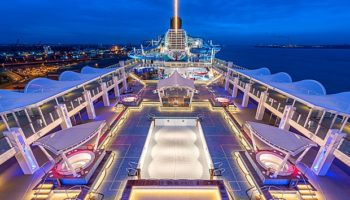 Pooldeck der World Dream © Meyer Werft 