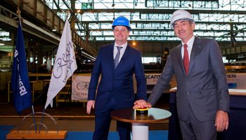 Stahlschnitt der Seven Seas Splendor in Ancona © Regent Seven Seas Cruises