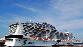Die MSC Meraviglia am Cruise Center Steinwerder © Melanie Kiel