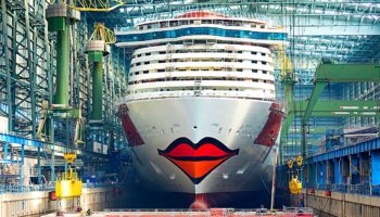 AIDAnova erhält Kussmund © AIDA Cruises