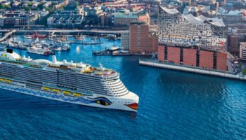Bald keine Zukunftsmusik mehr - die neue AIDAnova vor der Elbphilharmonie in Hamburg © AIDA Cruises
