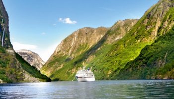 EUROPA 2 unterwegs in Norwegen © Hapag-Lloyd Cruises