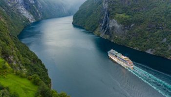 AIDAmar in den norwegischen Fjorden Foto: AIDA Cruises